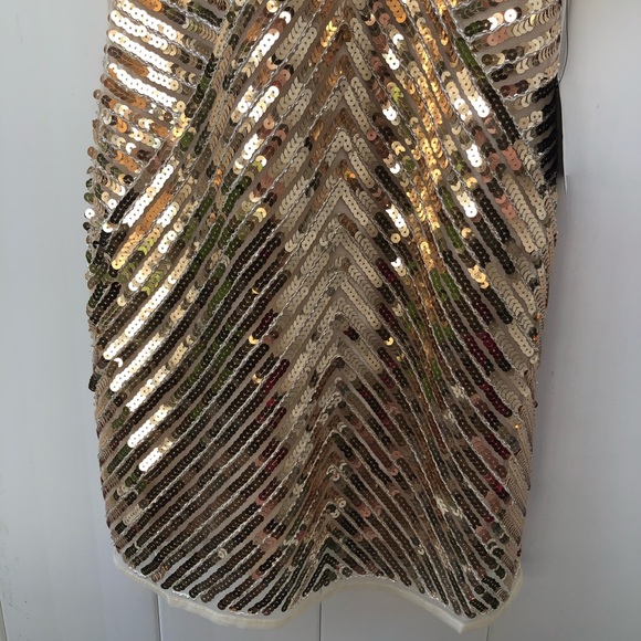 NWT Lulu’s Gold Sequin Bodycon Dress - Small - Picture 6 of 12